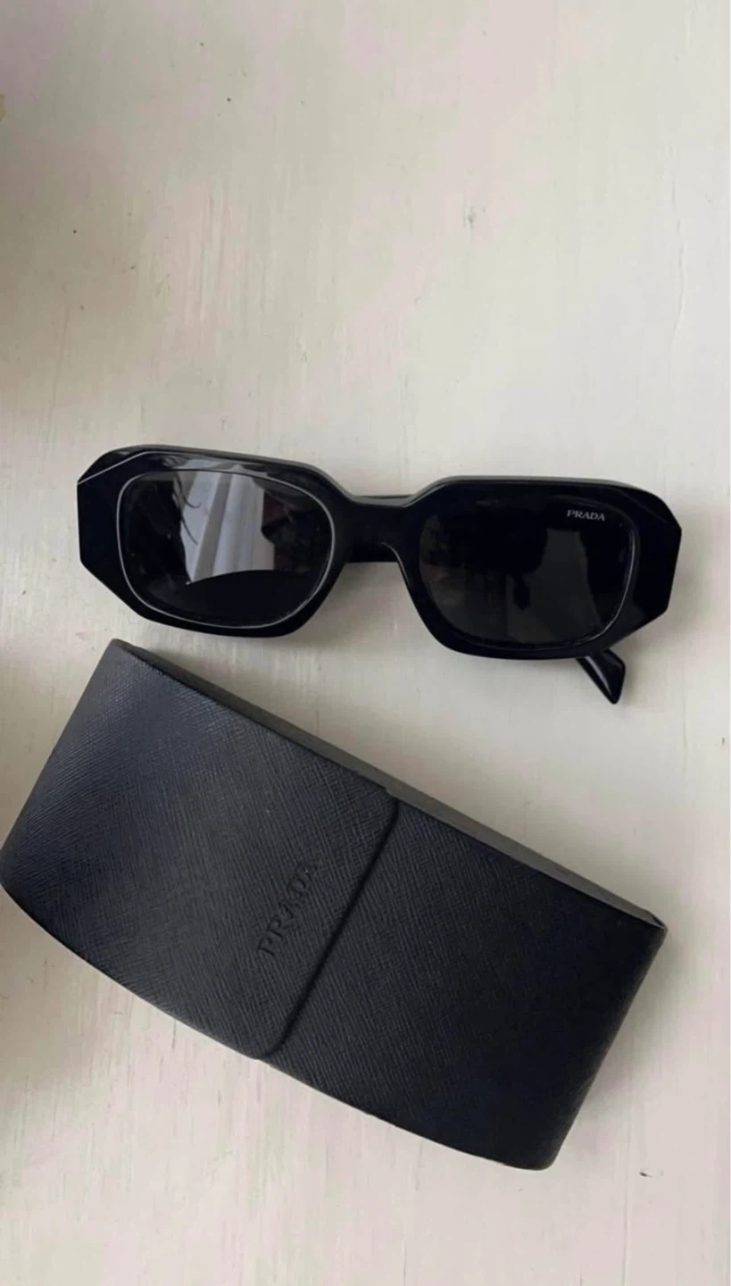 Prada Black Sunglasses with Case - photo 5