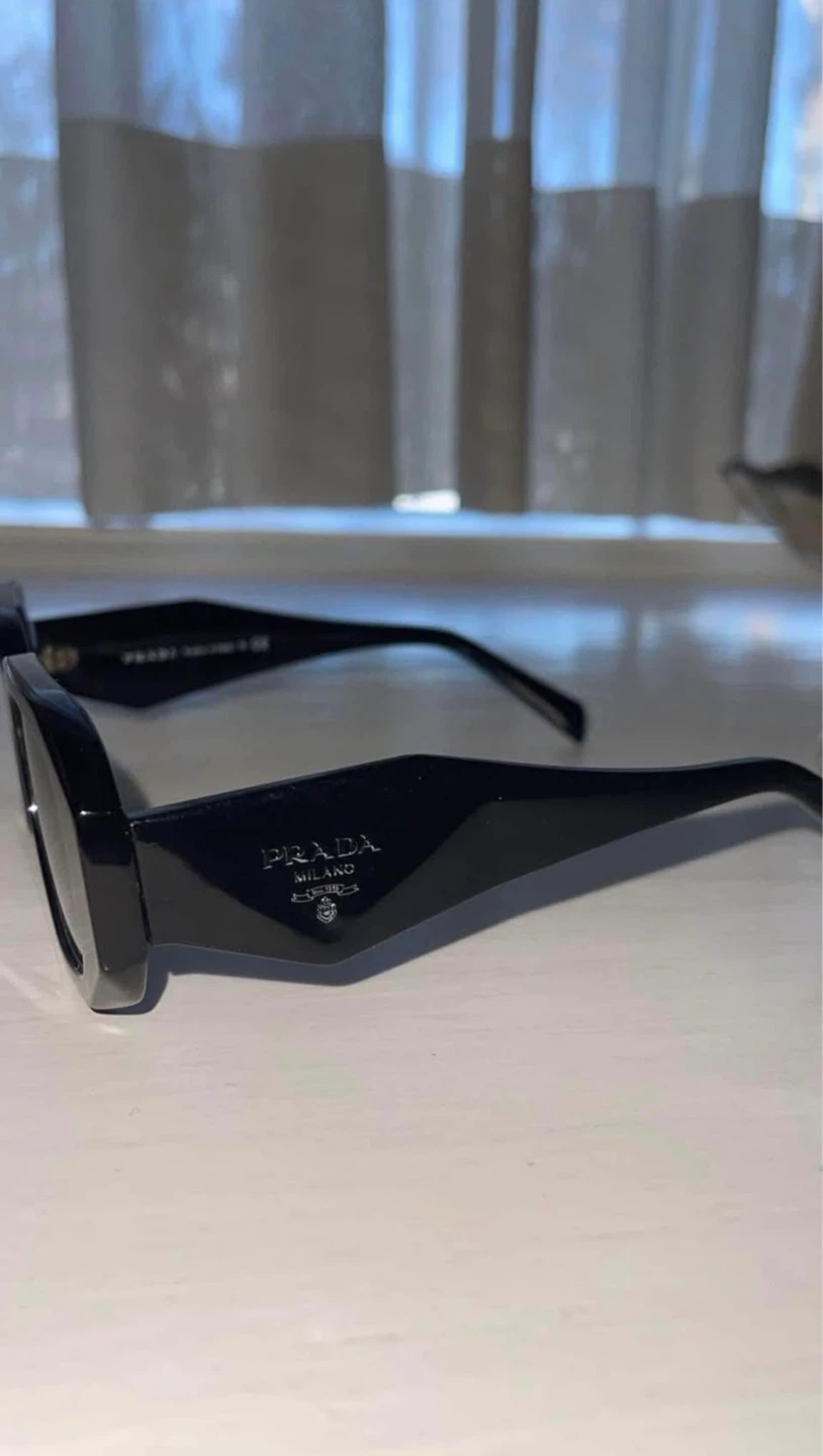 Prada Black Sunglasses with Case - photo 2
