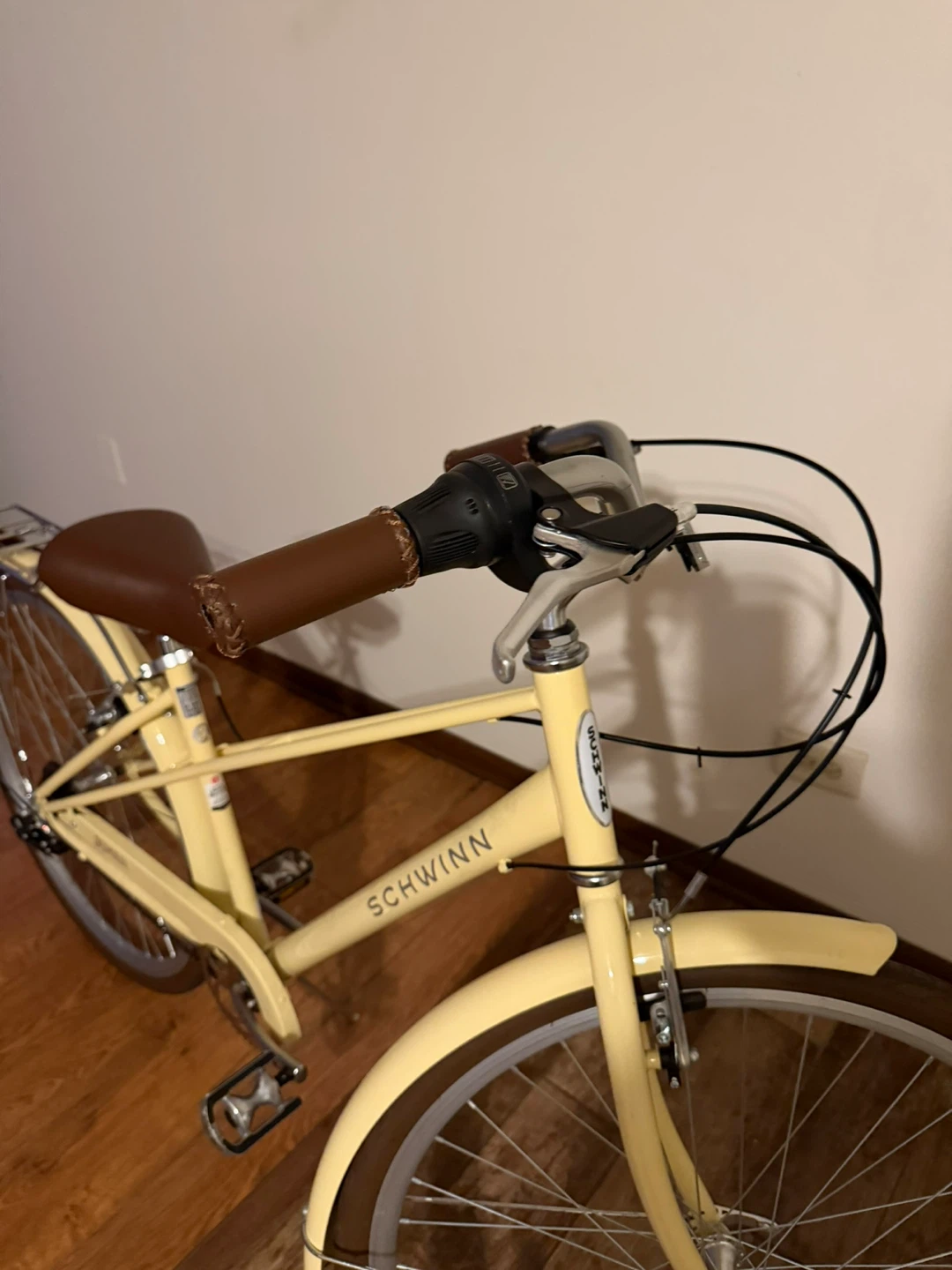 Schwinn Admiral Women's Cruiser Bike - Yellow - photo 5