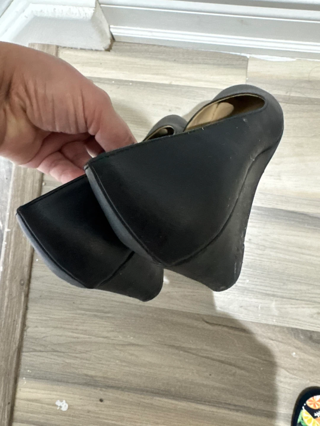 Naturalizer Black Wedge Heels - photo 2