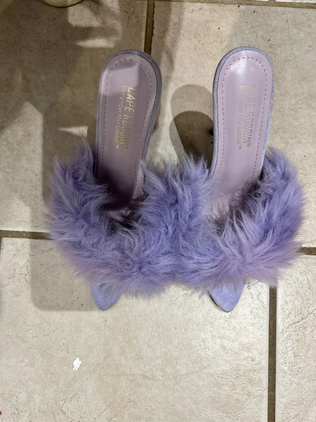 LIARE ROBBIN Purple Furry Heels