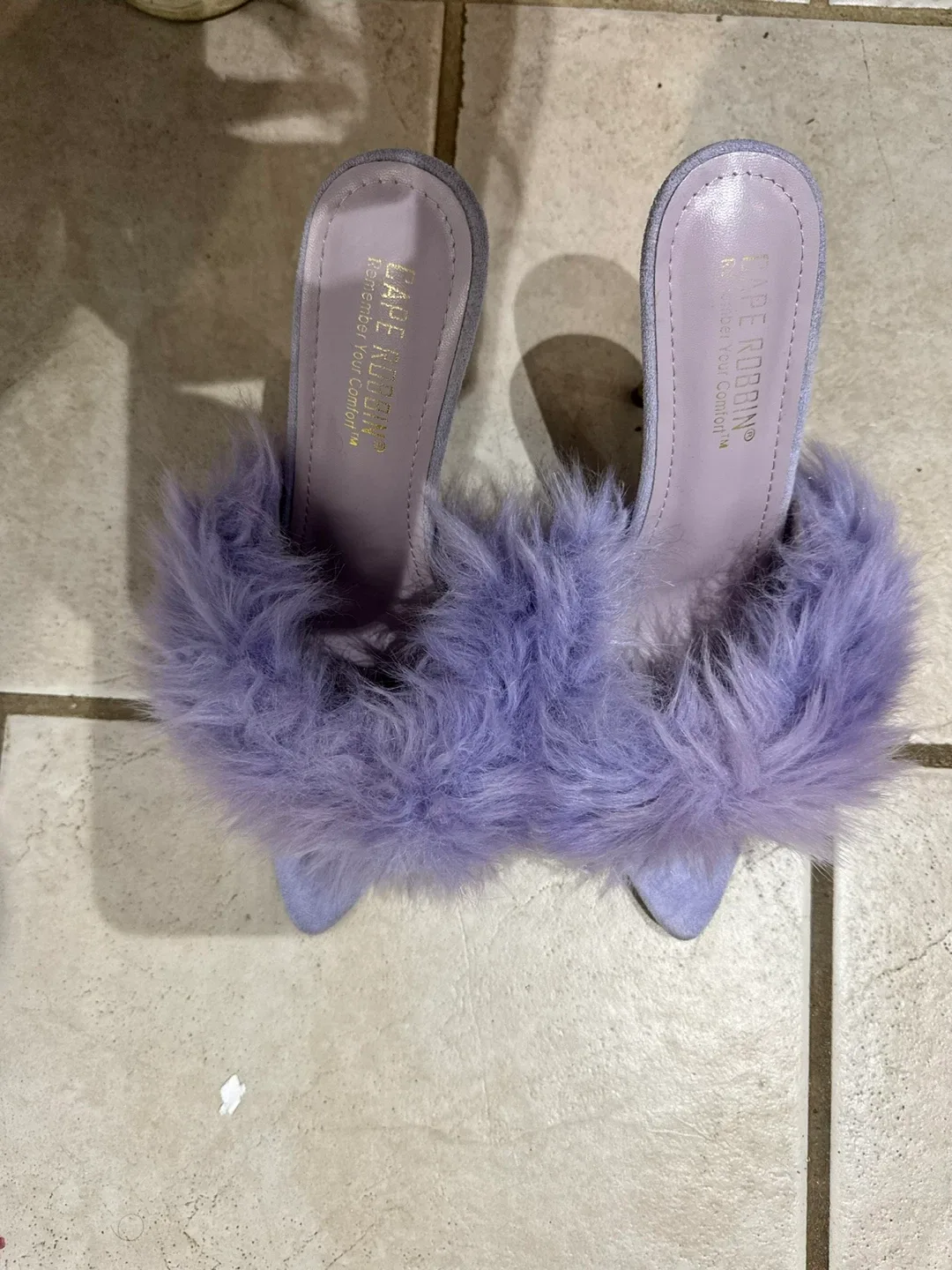 LIARE ROBBIN Purple Furry Heels