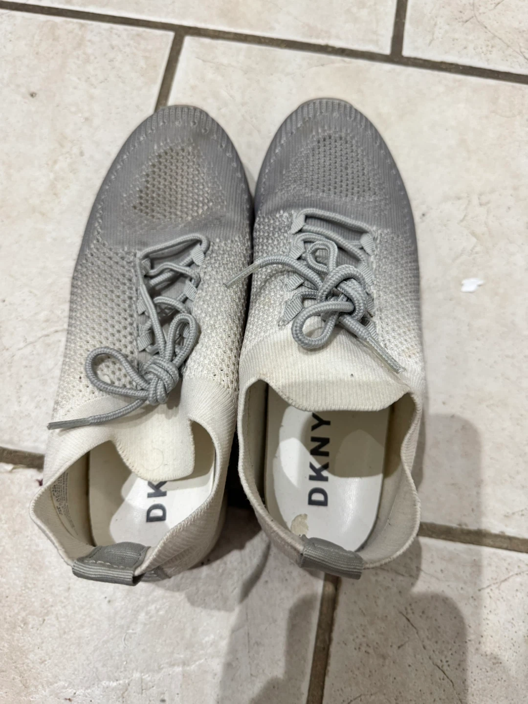 DKNY Women's Knit Sneakers - Grey/White