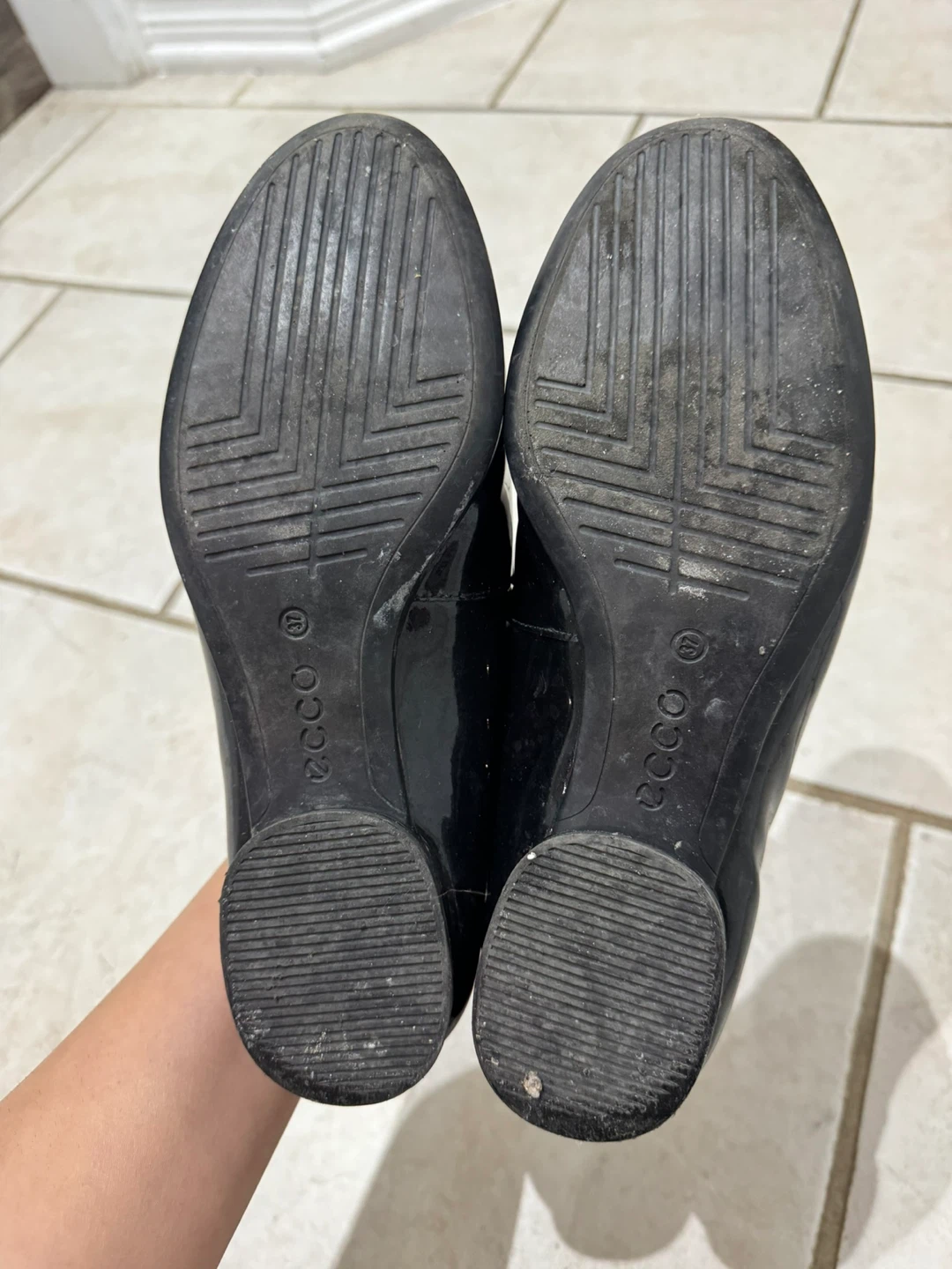 ECCO Black Patent Leather Ballet Flats - photo 2