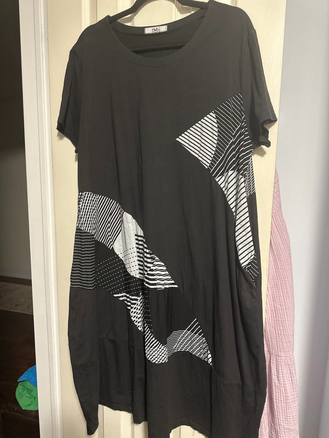 Black Graphic Print Dress