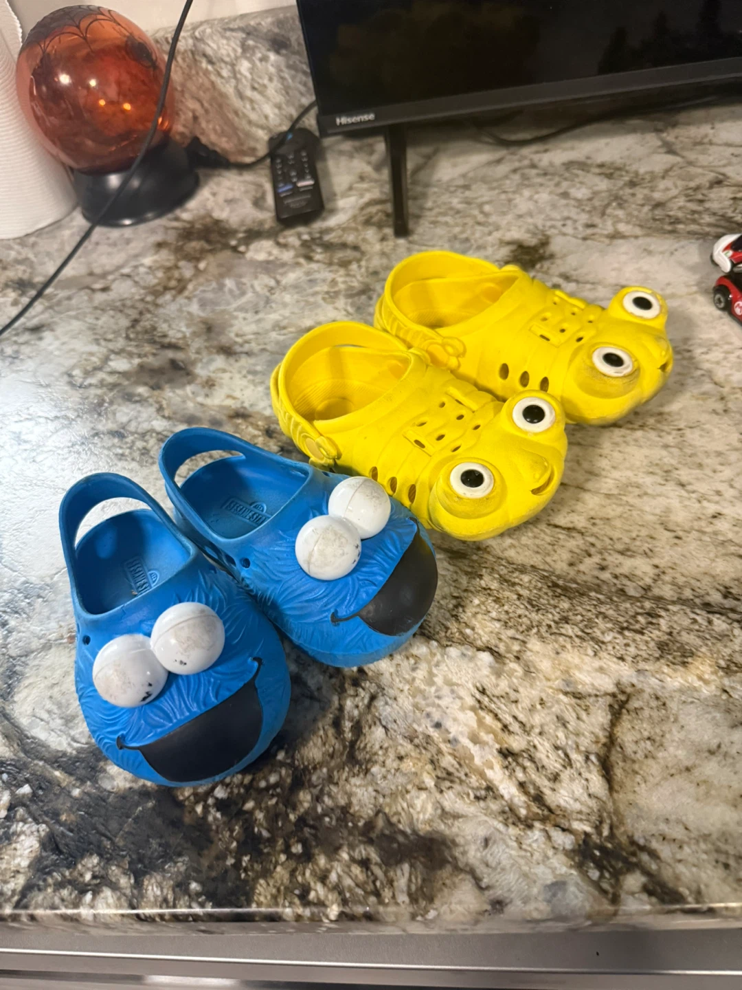 Kids Yellow Frog Clogs Size Small