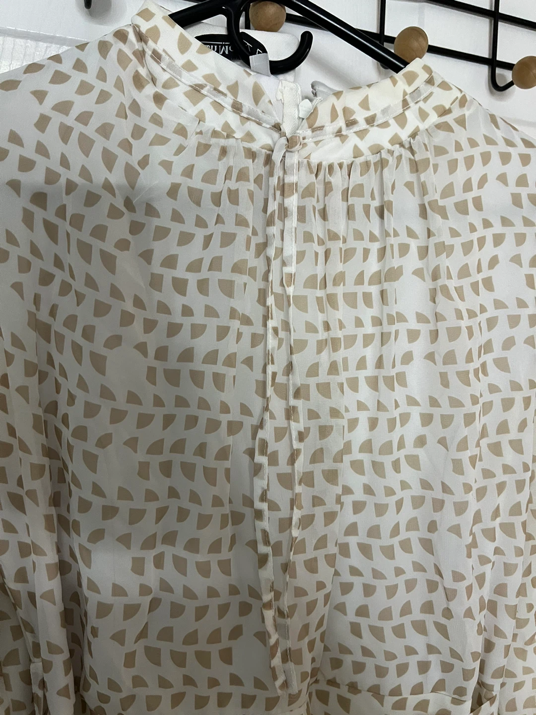 Urban Modesty Beige & White Patterned Maxi Dress - Size L - photo 4