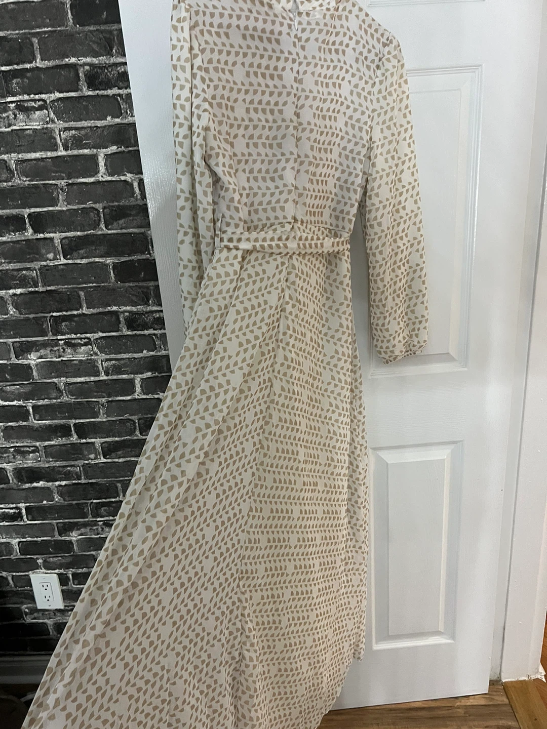 Urban Modesty Beige & White Patterned Maxi Dress - Size L - photo 3
