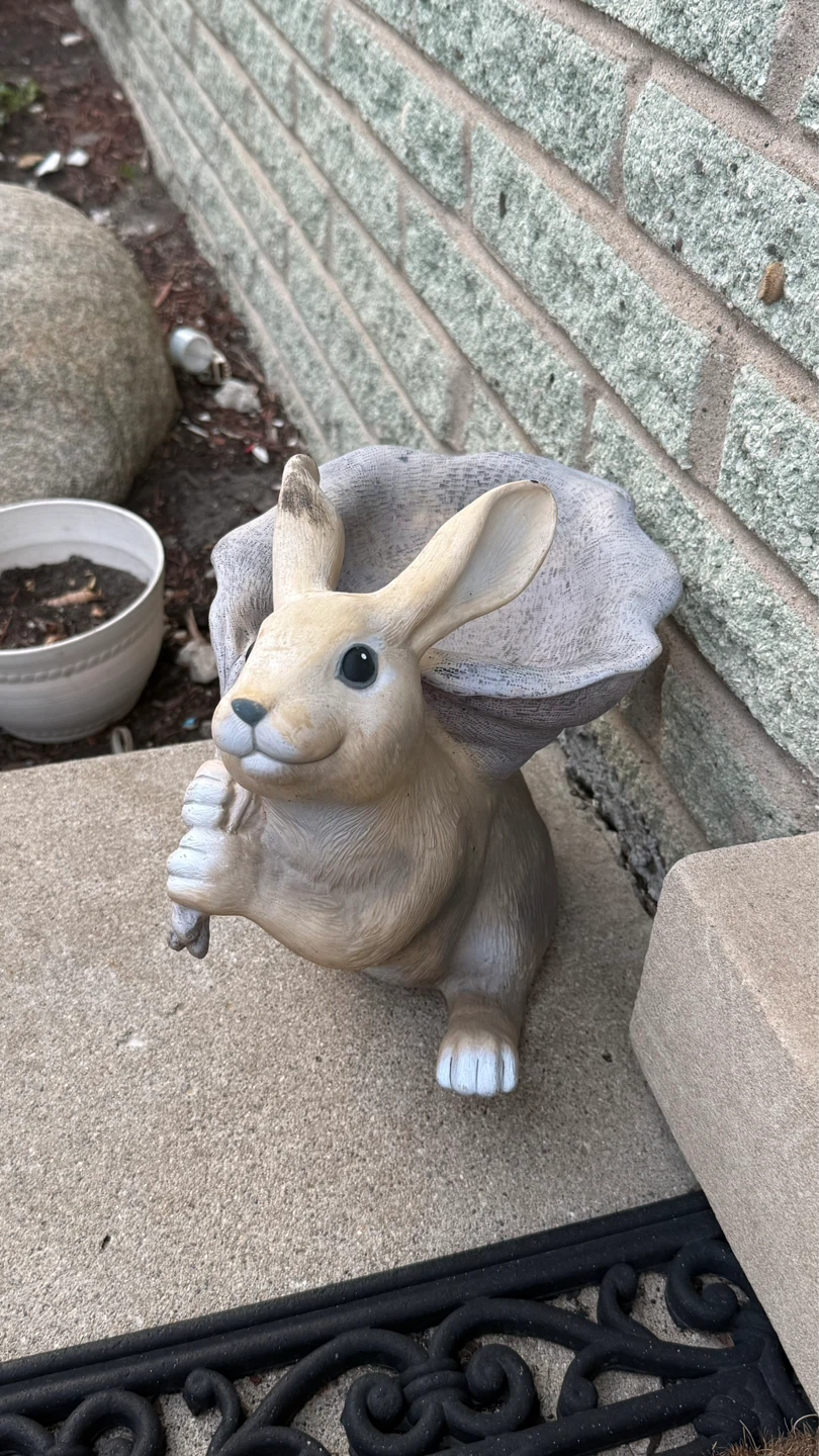 Garden Resin Bunny  statue bird feeder  check more photos - photo 2