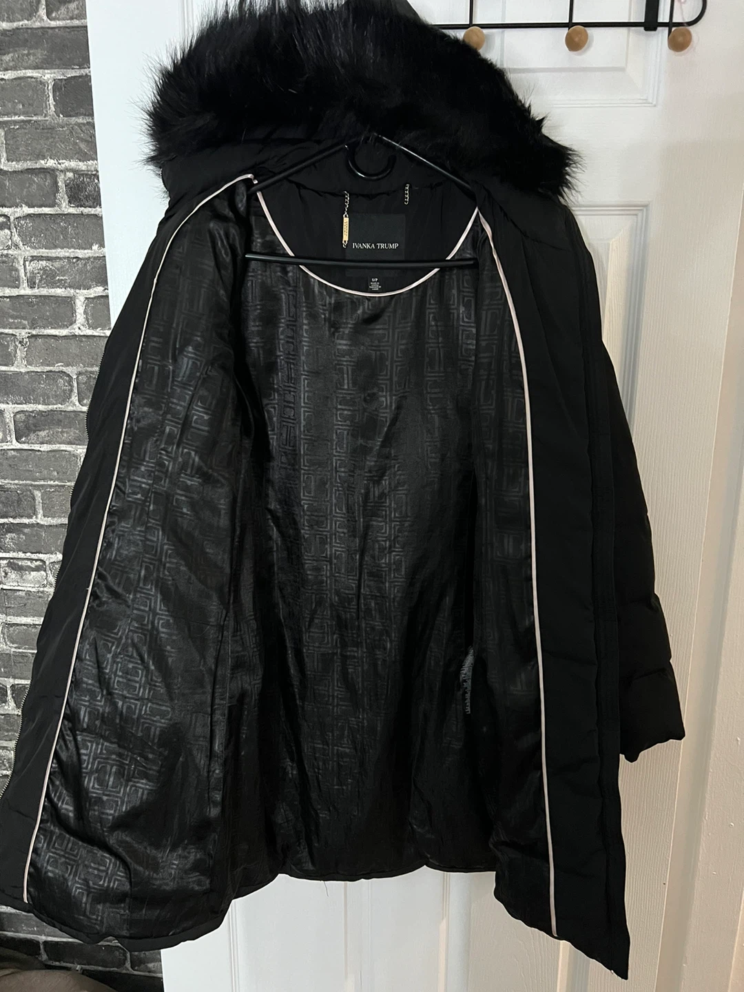 Ivanka Trump Black Faux Fur Hooded Puffer Coat - Size S/P - photo 2