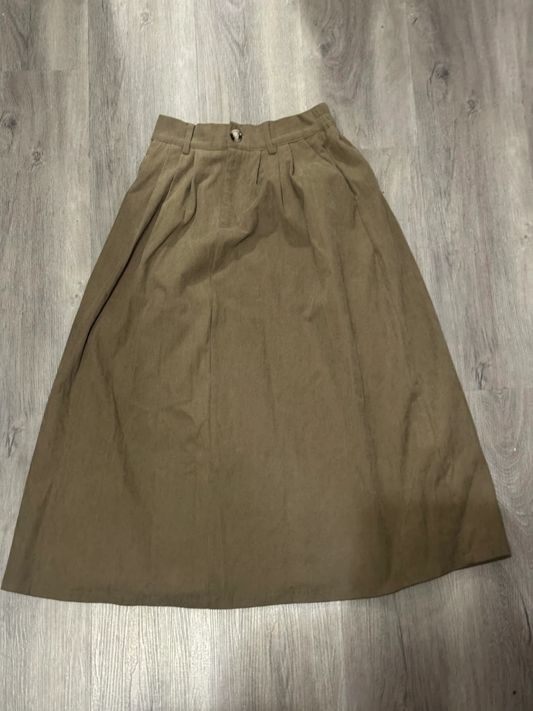 Green Pleated Midi Skirt