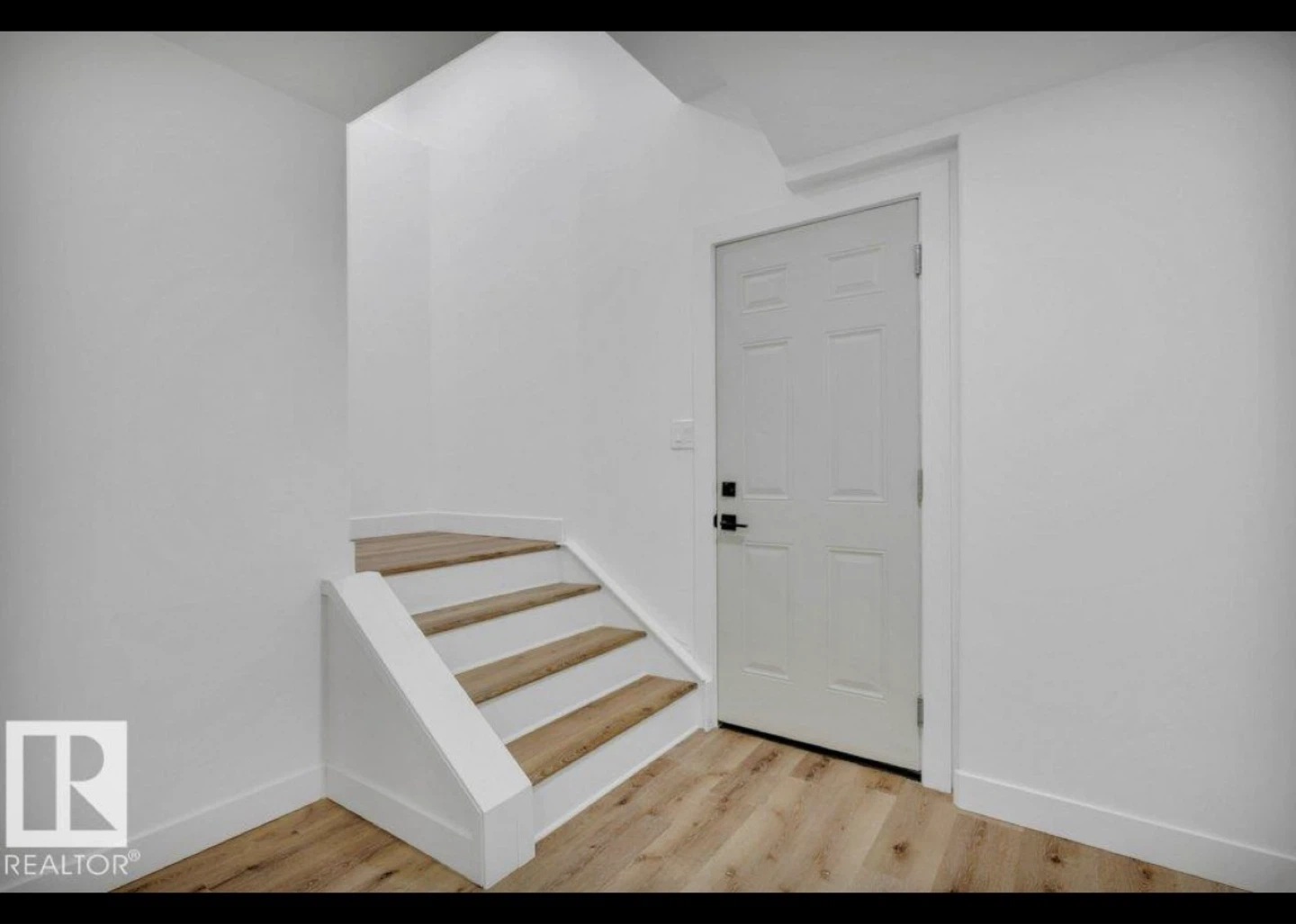 2 bed 1 bath Legal Basement Suite - photo 5