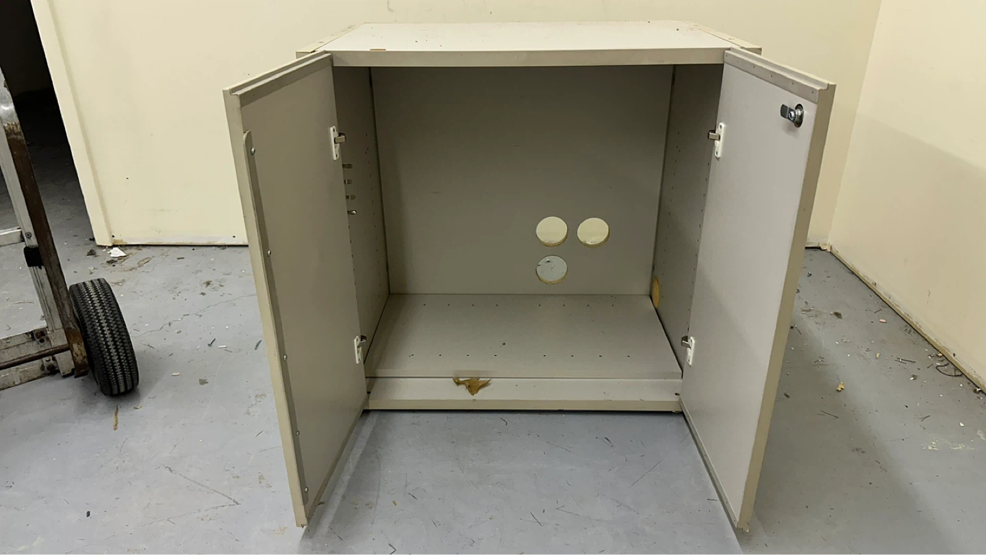 Filing Cabinet with Lock - no key - photo 3