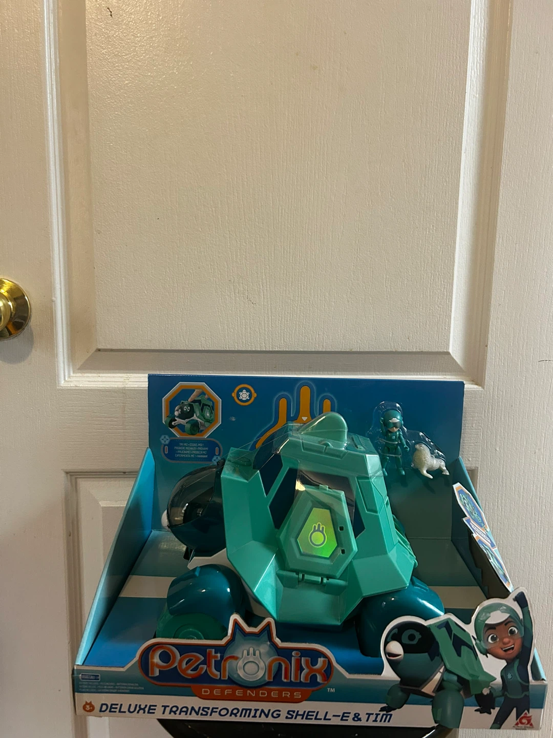 Petronix Defenders Deluxe Transforming Shell-E & Tim Toy