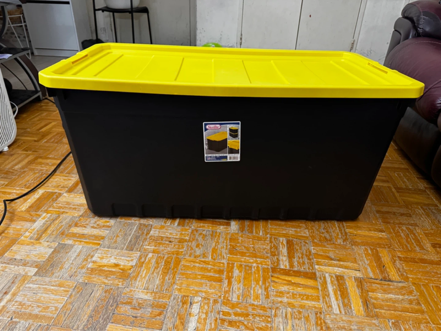 Sterilite 50 Gal. Storage Bin - Black with Yellow Lid - photo 3