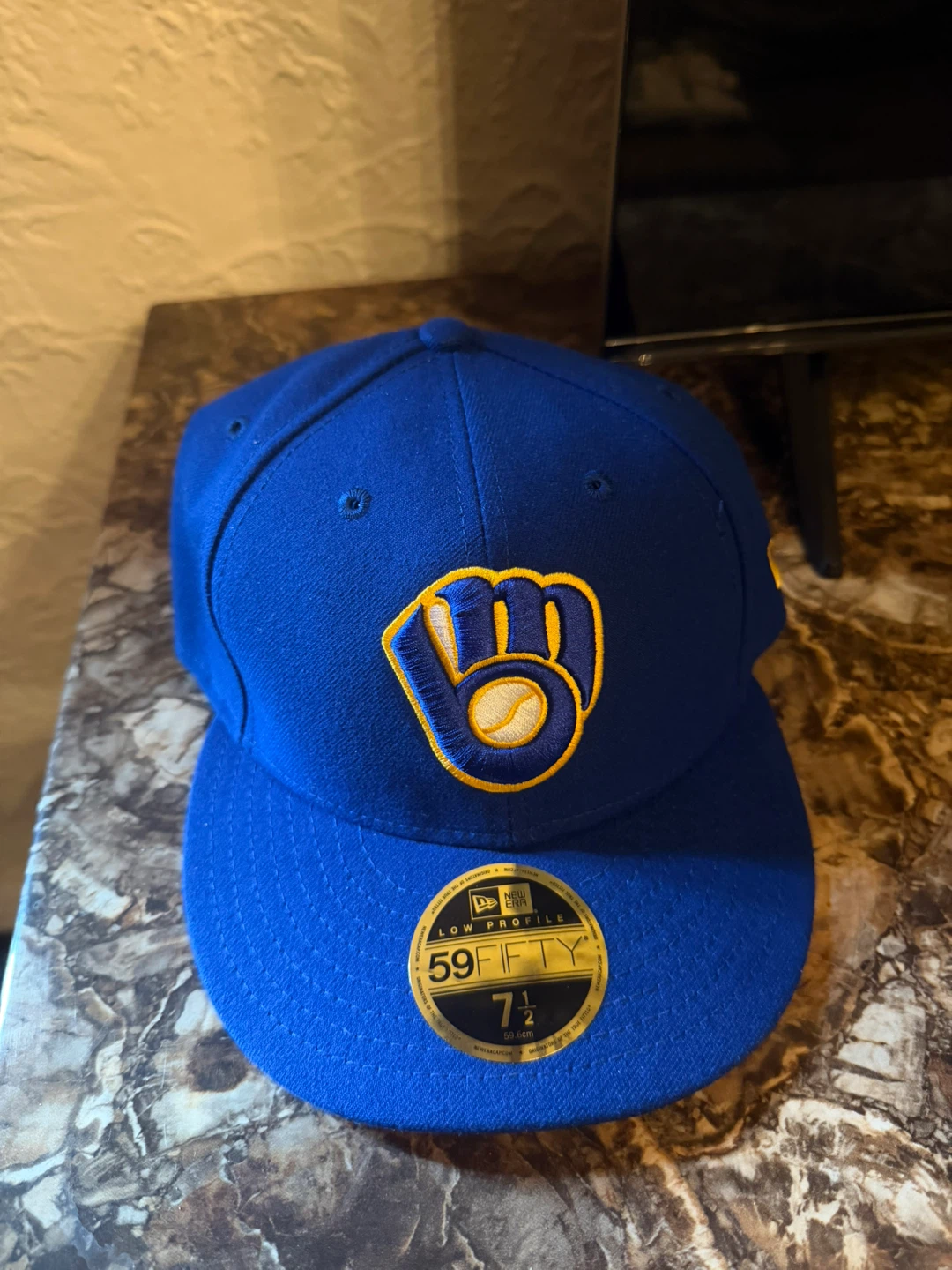 New Era Milwaukee Brewers 59FIFTY Low Profile Hat Size 7 1/2