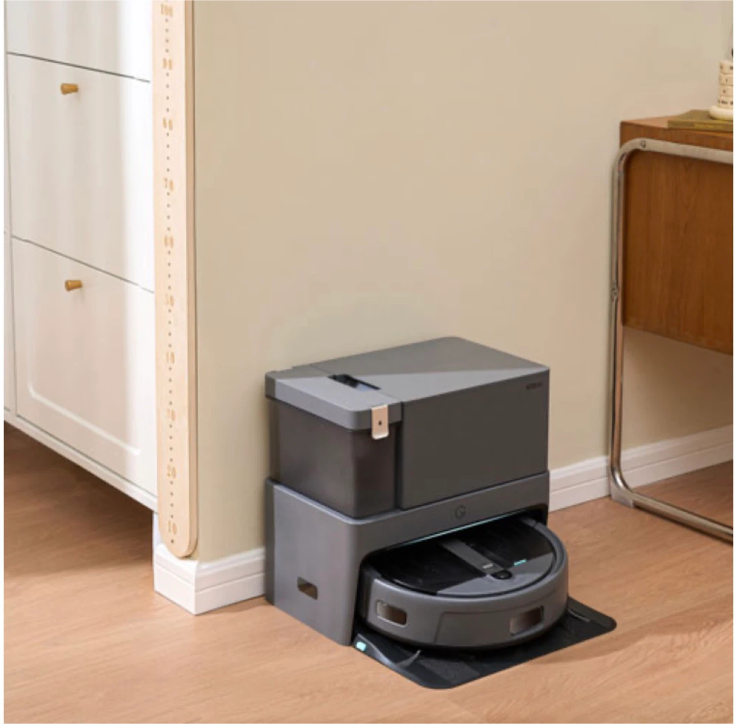 Ecovacs Cube Pro Robot Vacuum & Mop - photo 3