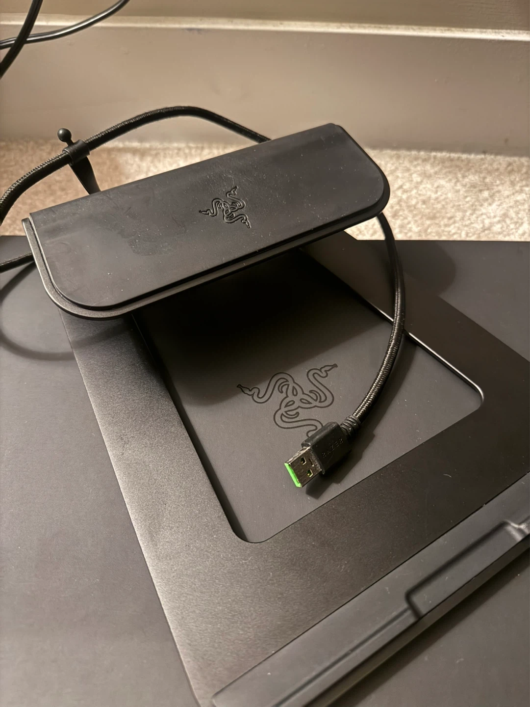 Razer laptop stand chroma V2