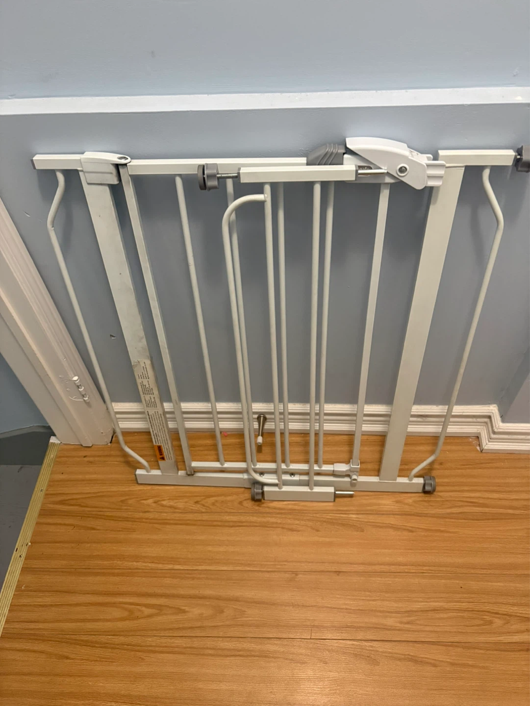 White Metal Baby Gate - photo 2