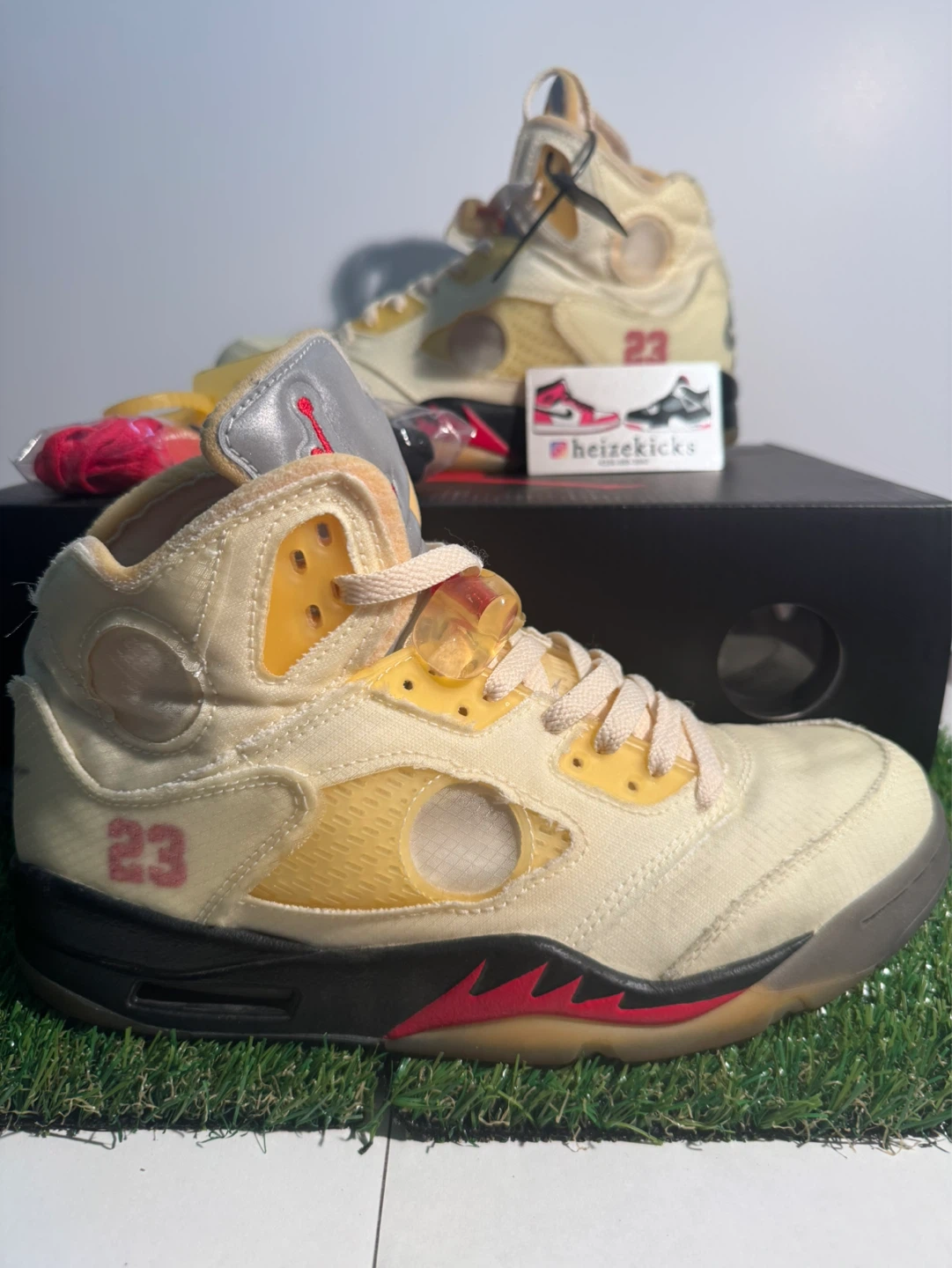Jordan 5 Off-White Sail size 8.5