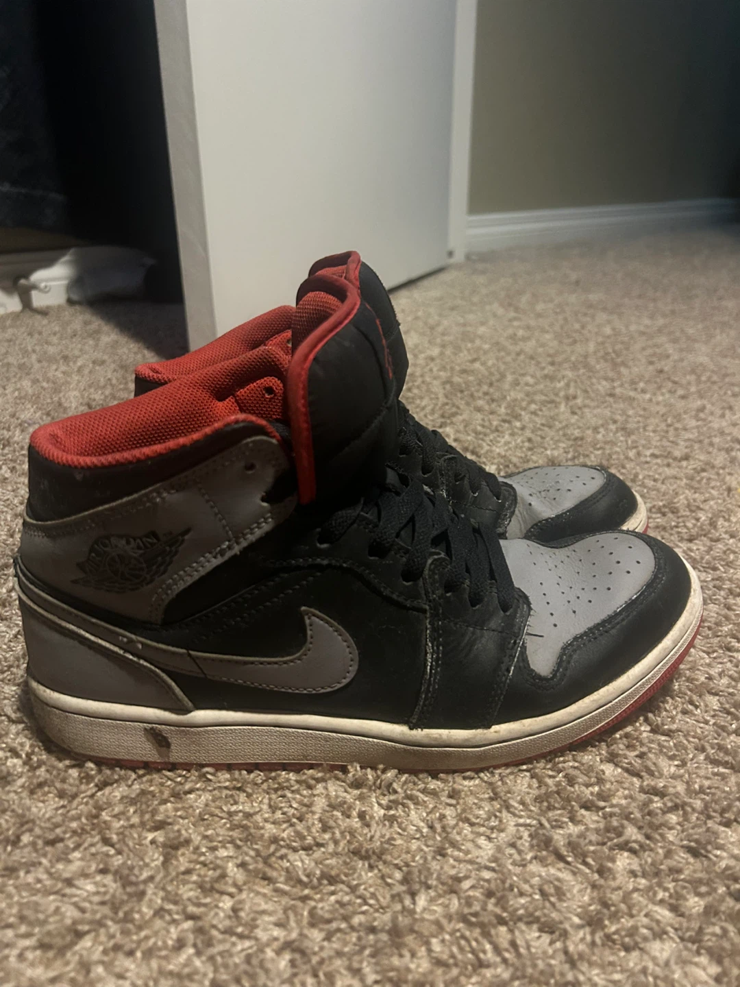 Jordan 1s and Jordan 4s - photo 3