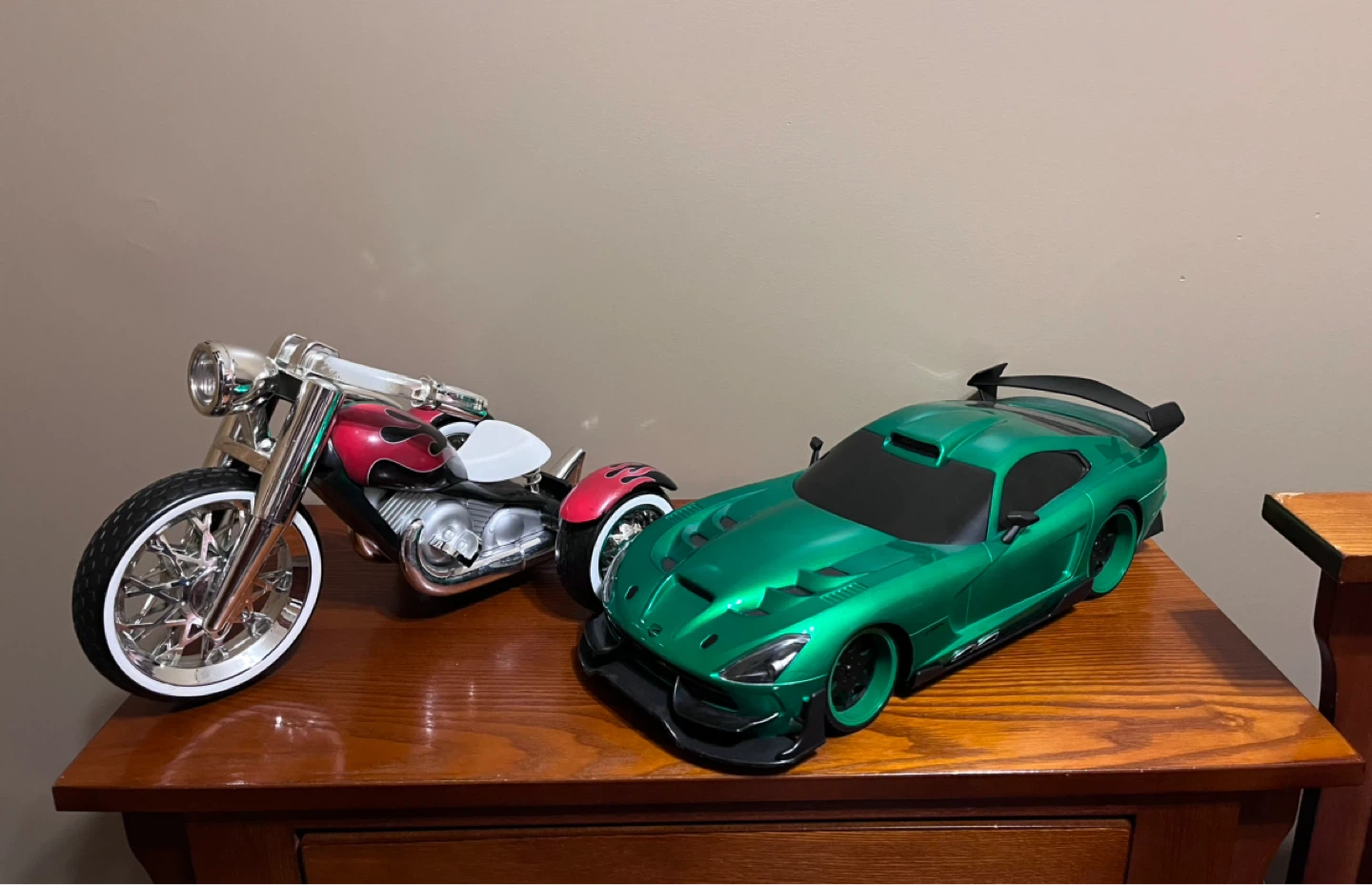 VINTAGE BRATZ MOTORBIKE & GREEN VIPER CAR (Read description)