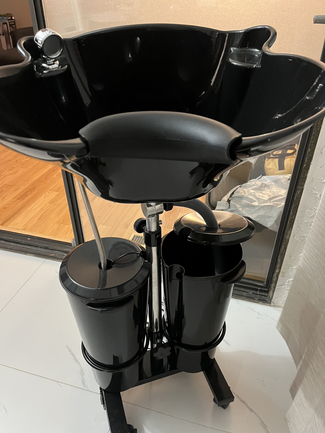Black Portable Shampoo Bowl Station