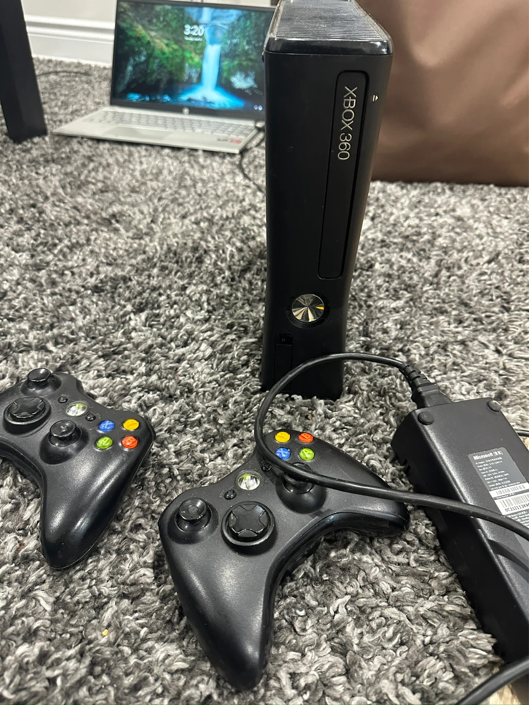 Xbox 360 Console with 2 Controllers (Modded) - photo 2