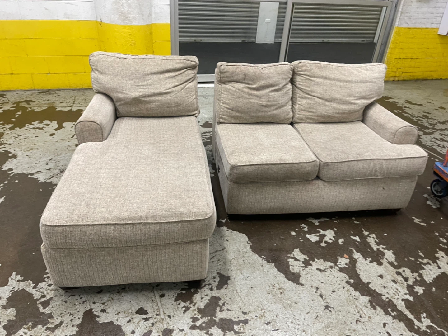Sectional Sofa with Chaise Lounge