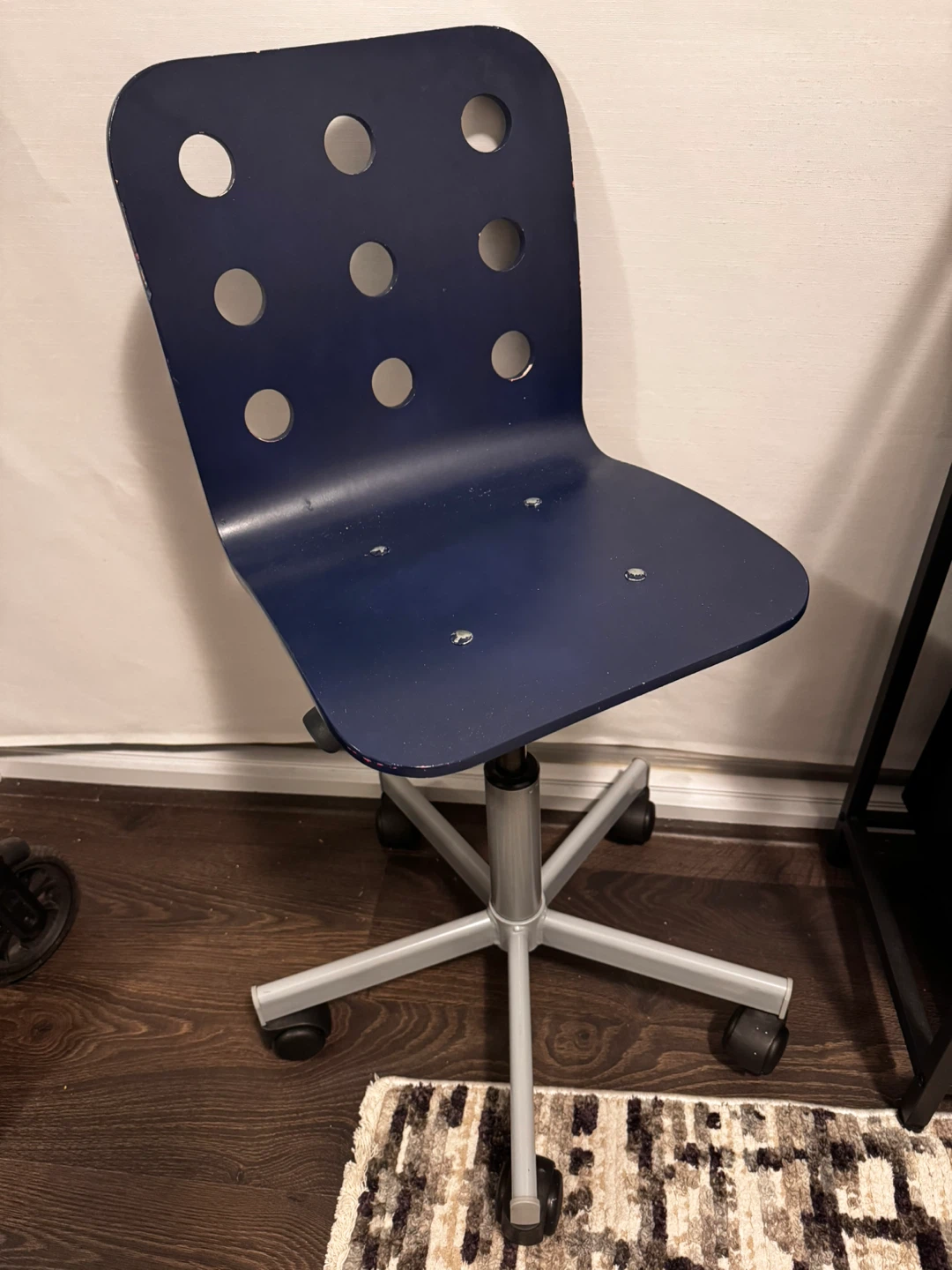 Navy Blue Swivel Office Chair