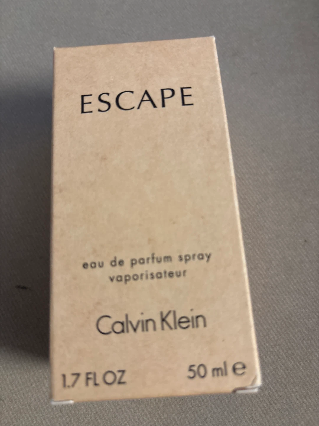 Calvin Klein ESCAPE Eau de Parfum Spray for Women, 50 ml