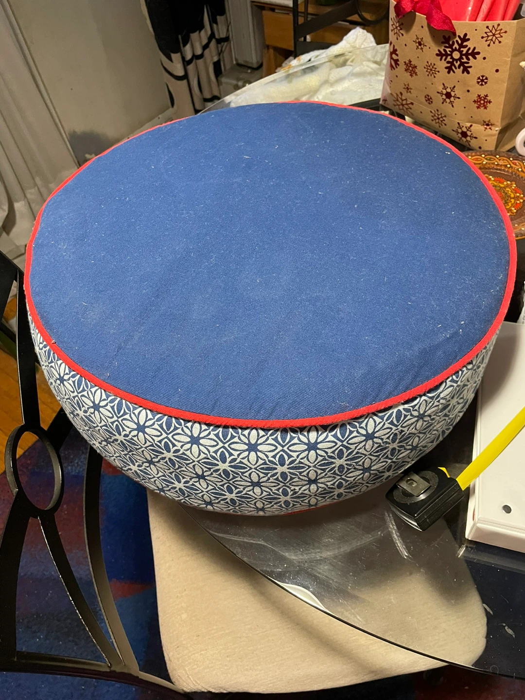 Two Round Floor Pillows - photo 2