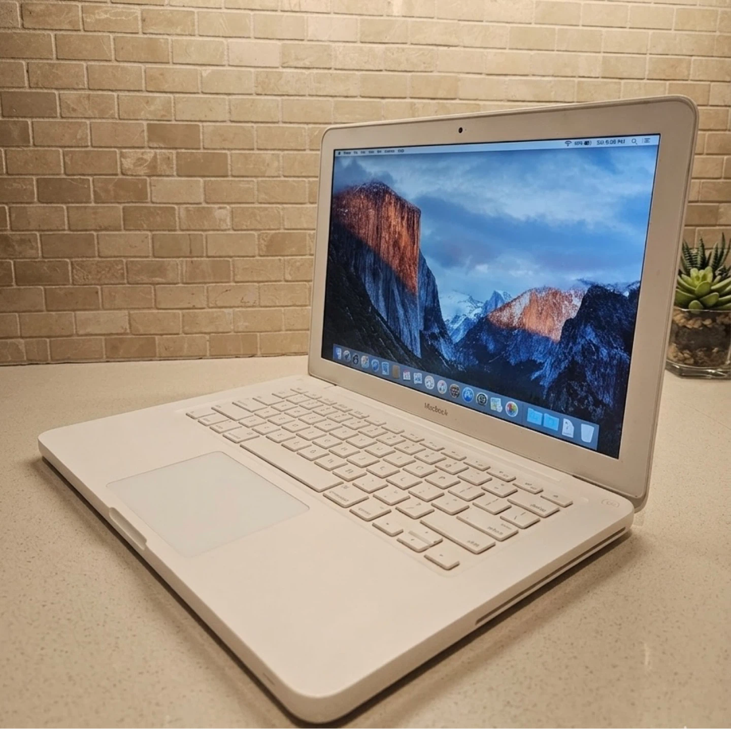 🔥 Apple MacBook with Charger - 250GB HD | Good Battery | 2.26GHz - photo 2