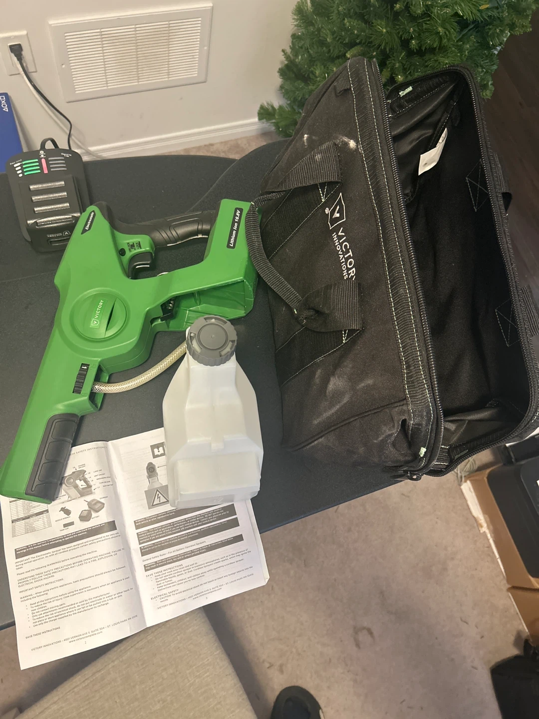 Victor Innovations Cordless Sprayer Kit