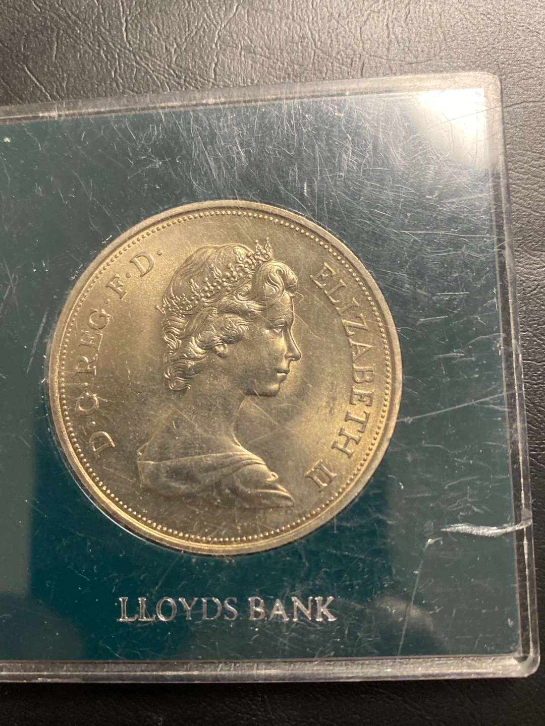 1972 Queen Elizabeth II Silver Wedding Crown Coin - photo 2