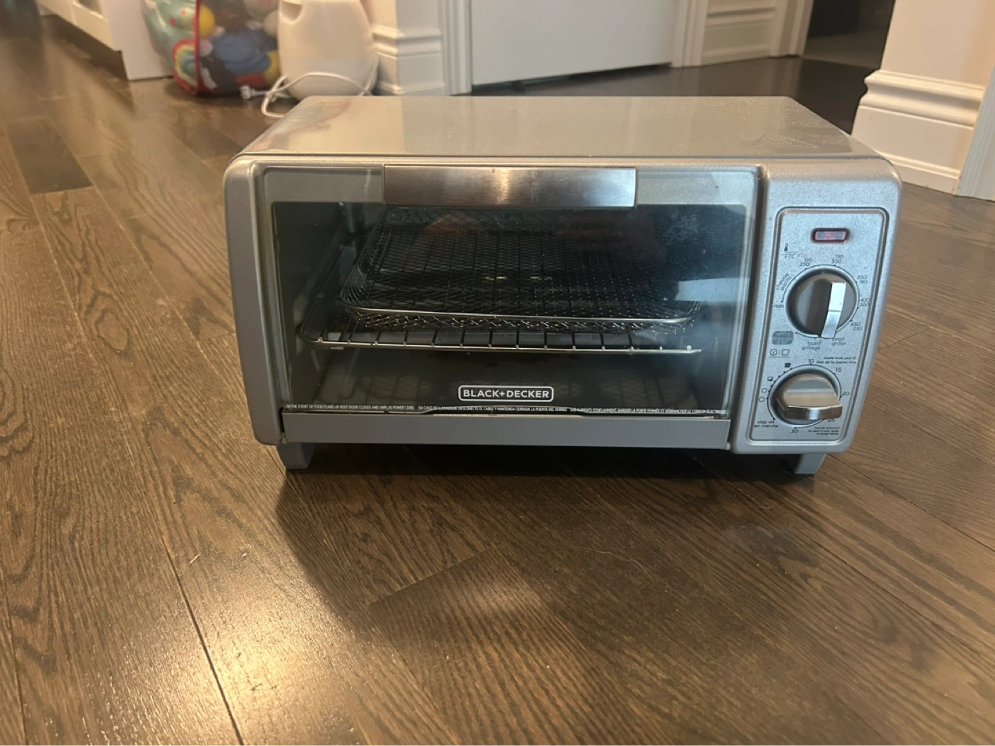 Black+Decker 4-Slice Toaster Oven - photo 2