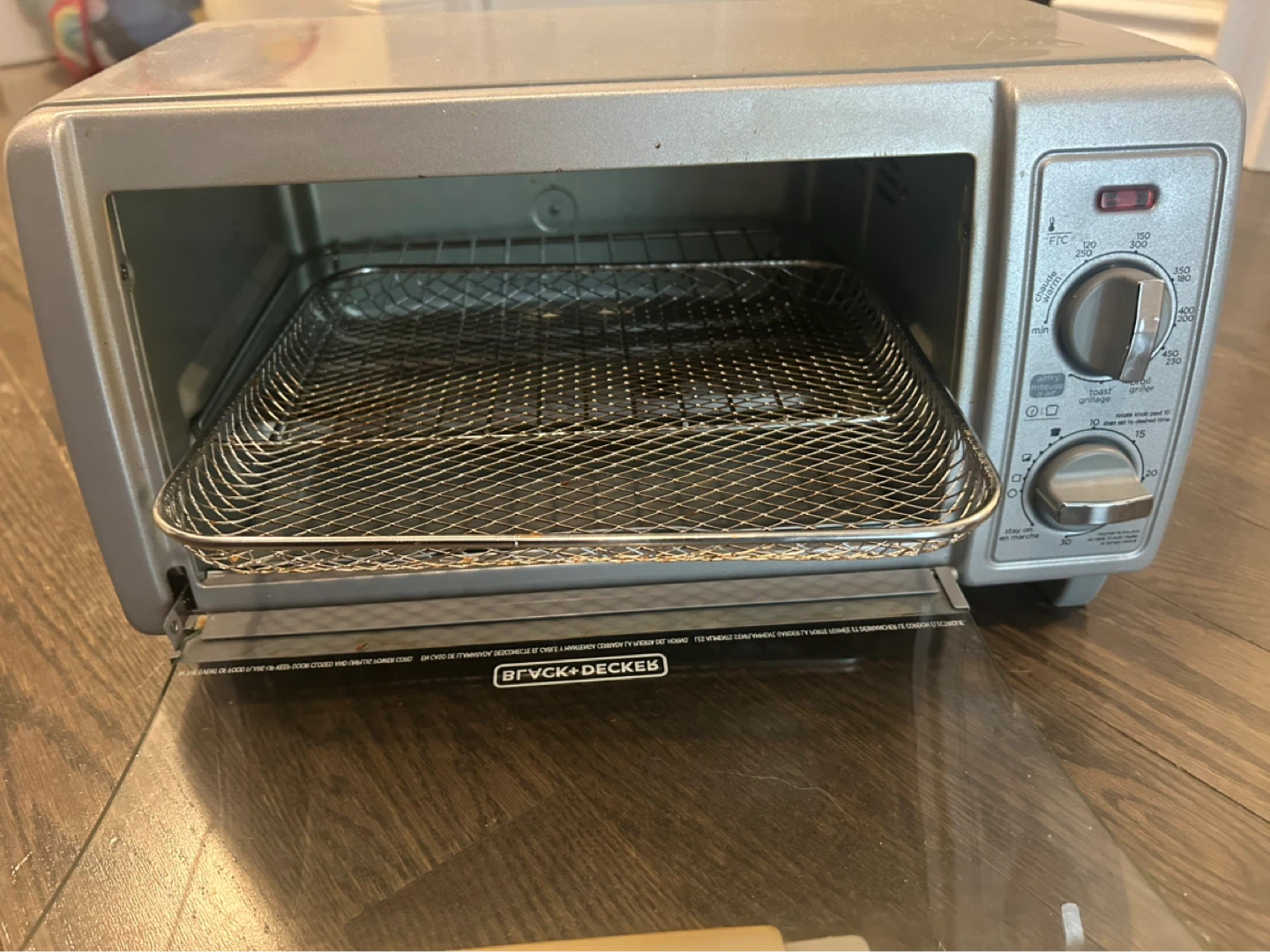 Black+Decker 4-Slice Toaster Oven - photo 4