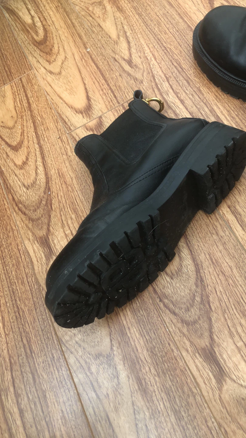 Black Chelsea Boots with Chunky Sole - photo 4