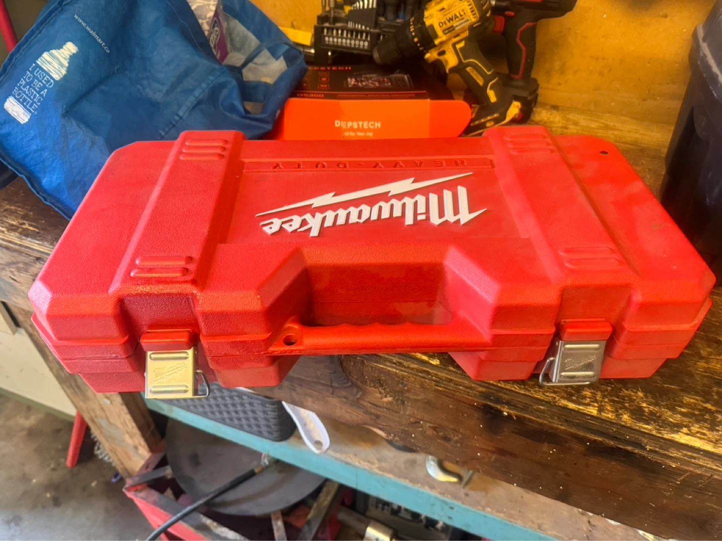 Husky 24-in Tool Box with Metal Handle - photo 2
