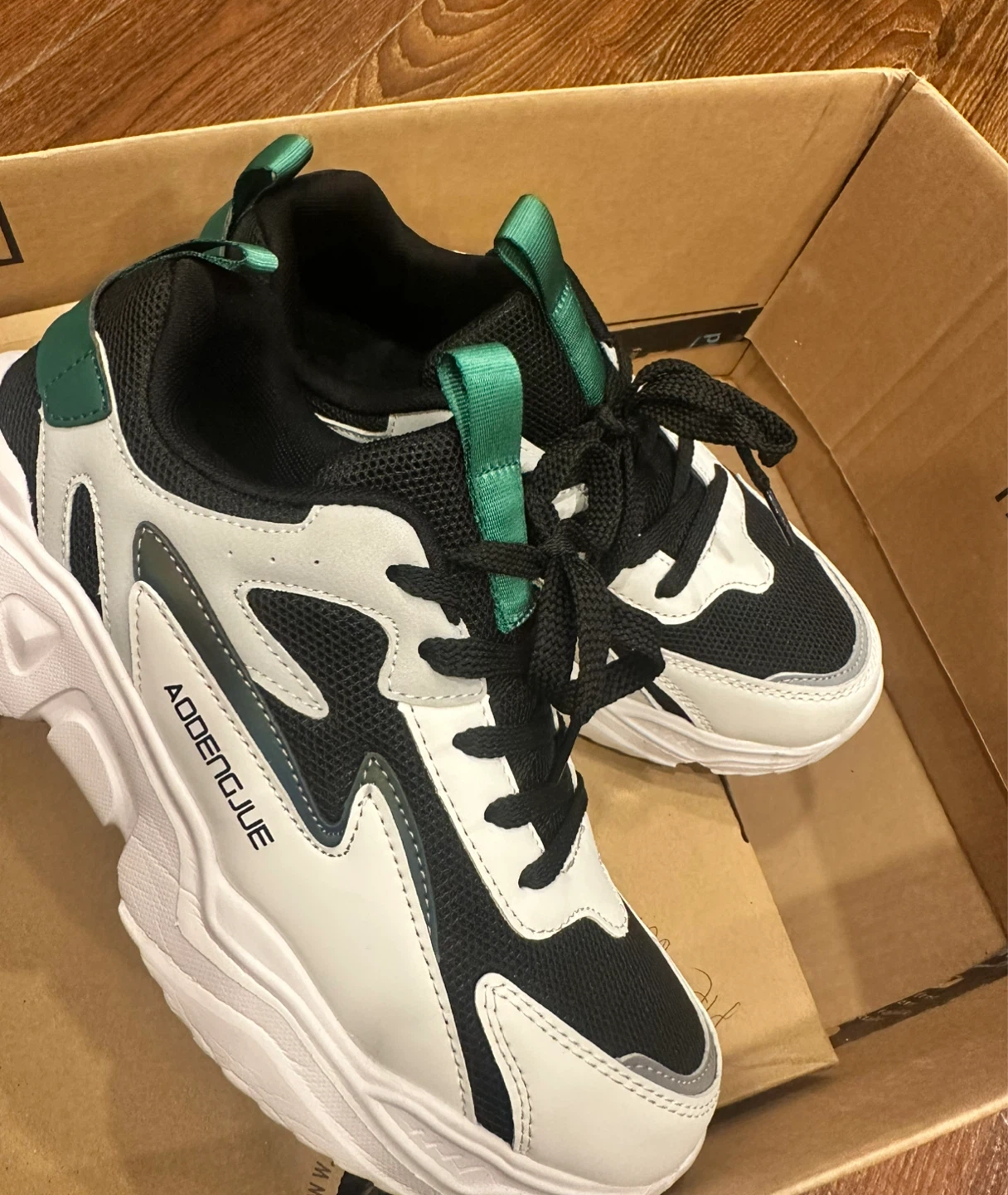 🔥 Unisex Sneakers – Like New 🔥 - photo 2