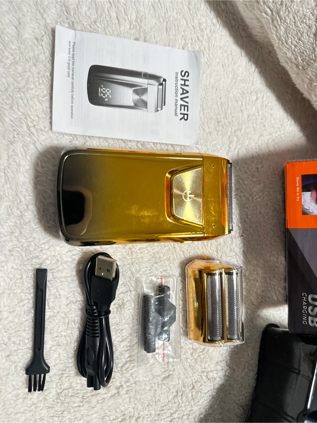 Gold Reciprocating Electric Shaver RQ-817