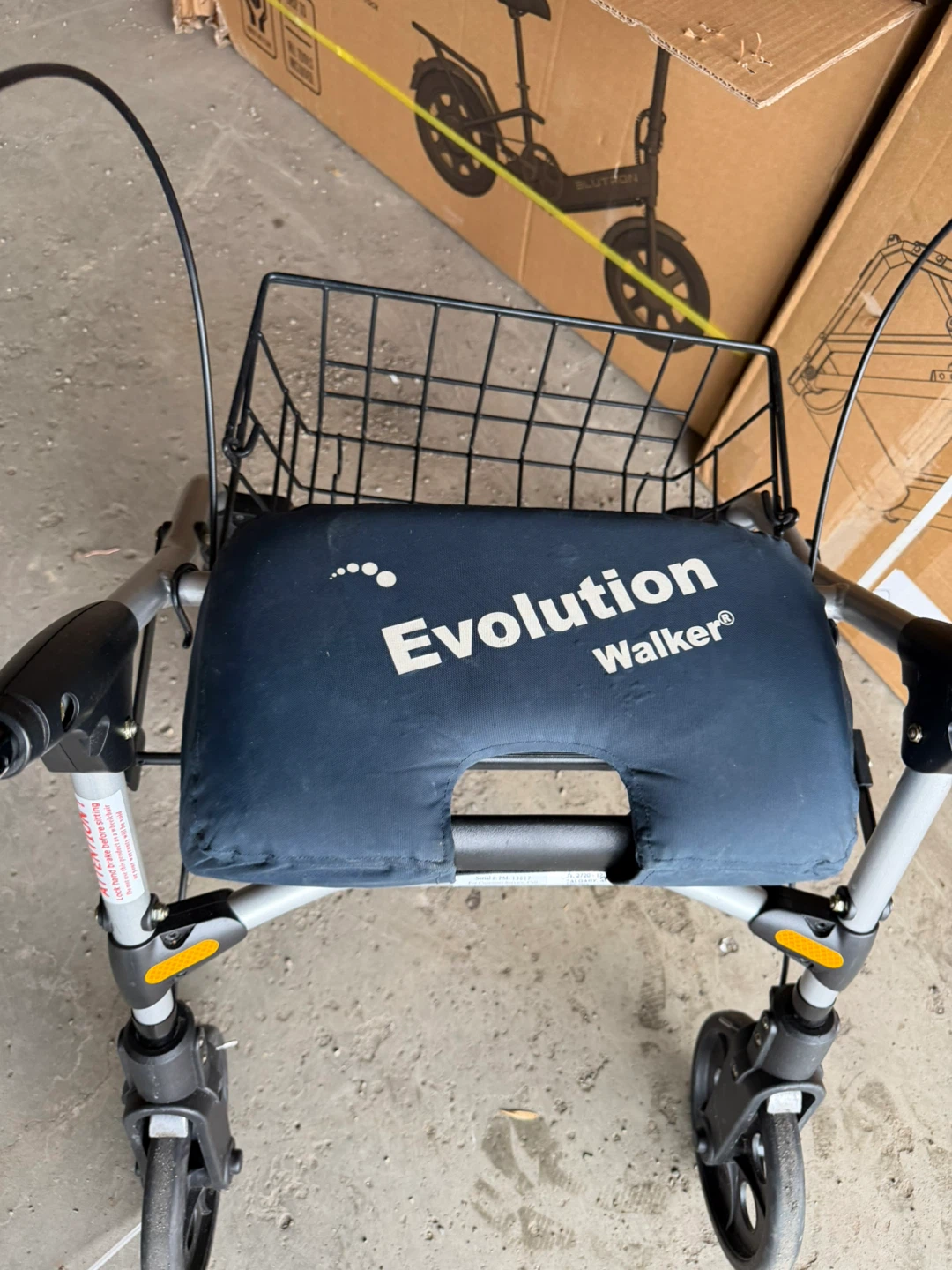 Evolution Walker with Basket - photo 3
