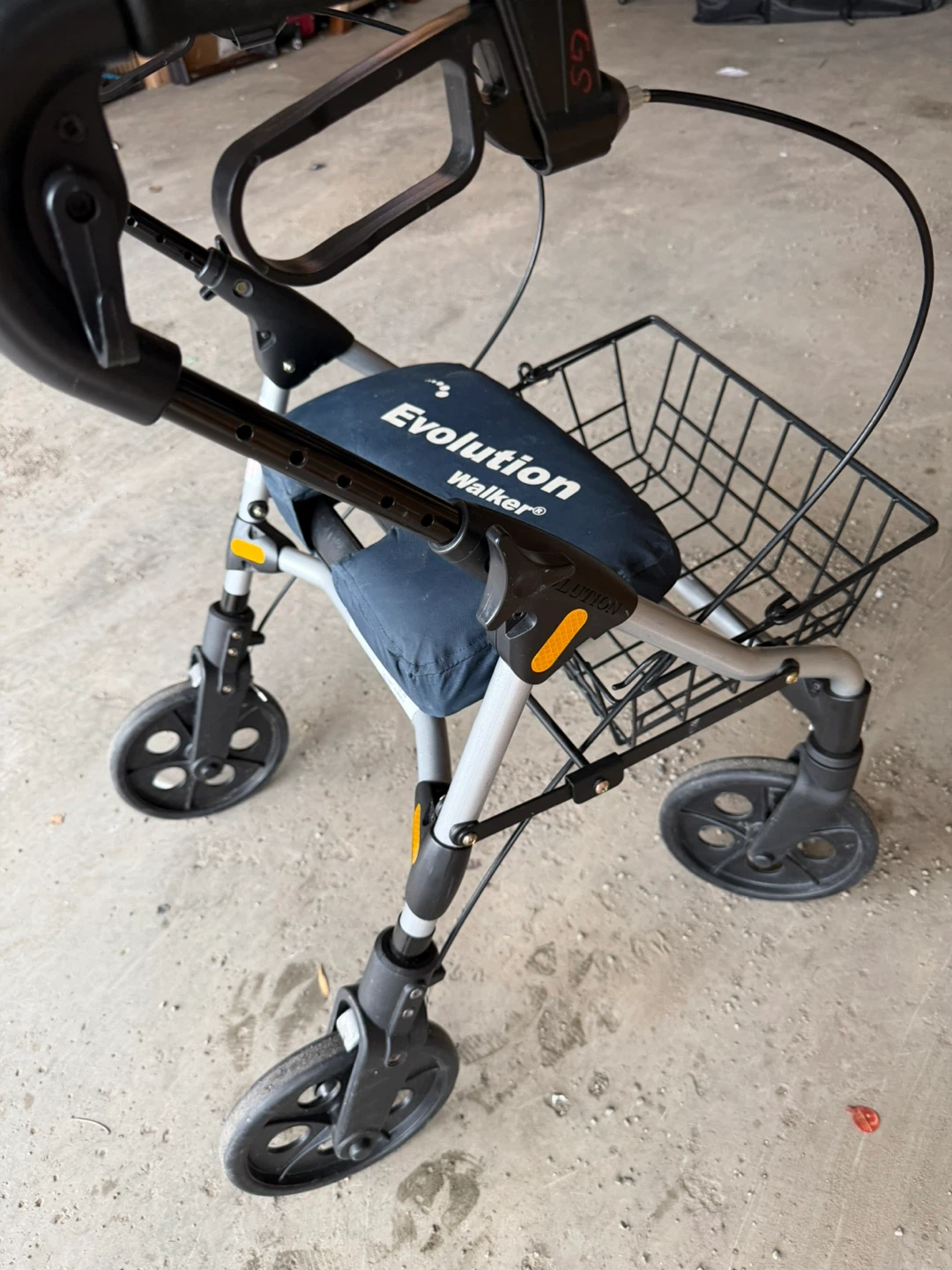 Evolution Walker with Basket - photo 5