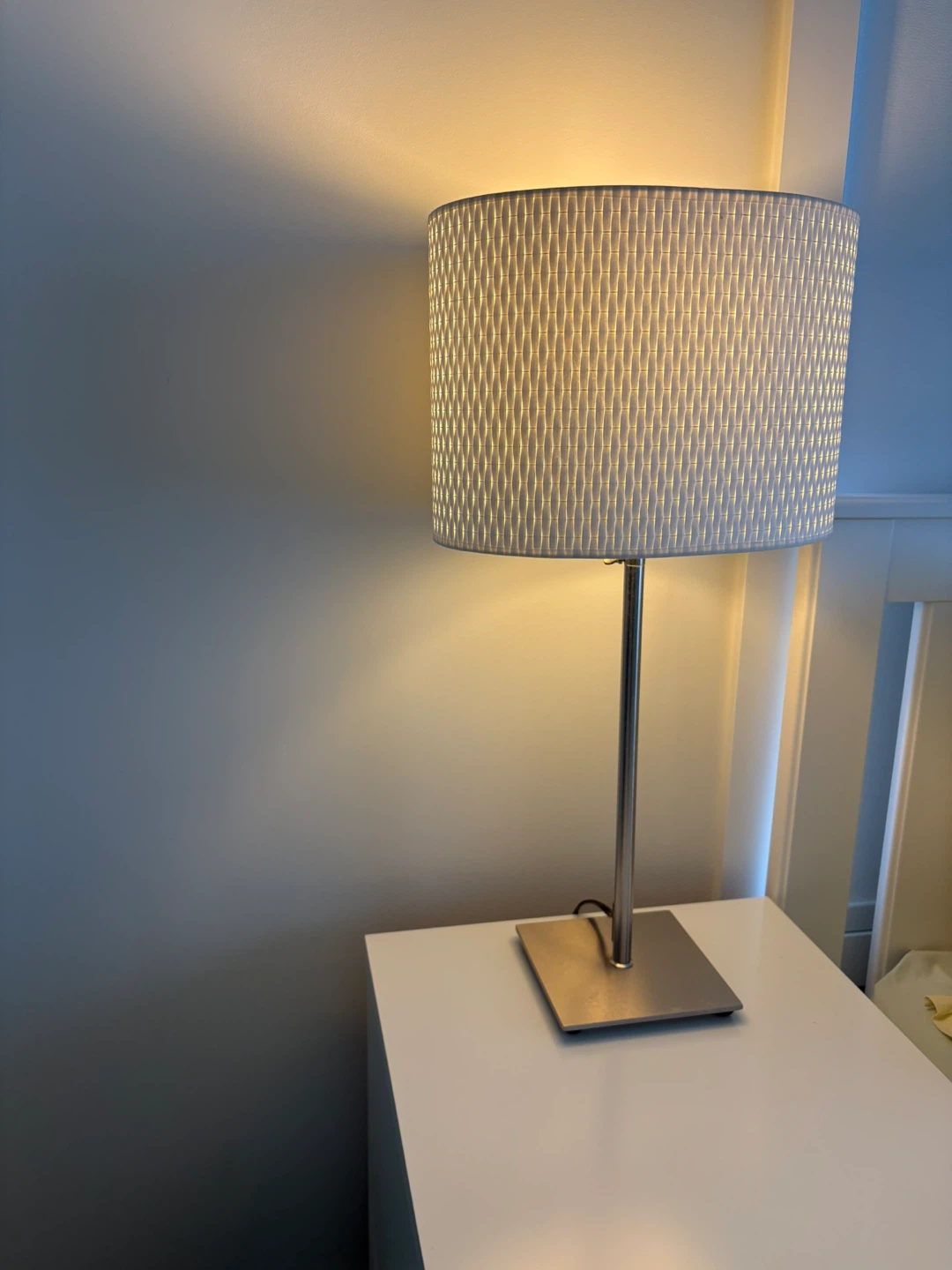 Table Lamp with Woven Shade - photo 2