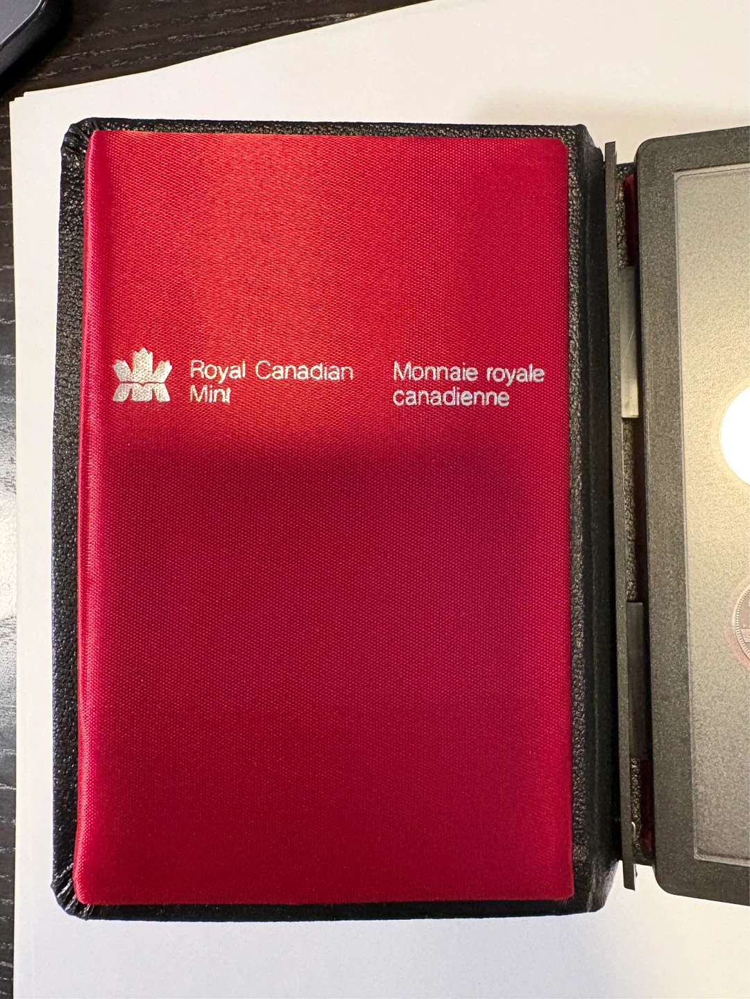 1982 Royal Canadian Mint Coin Set - photo 2