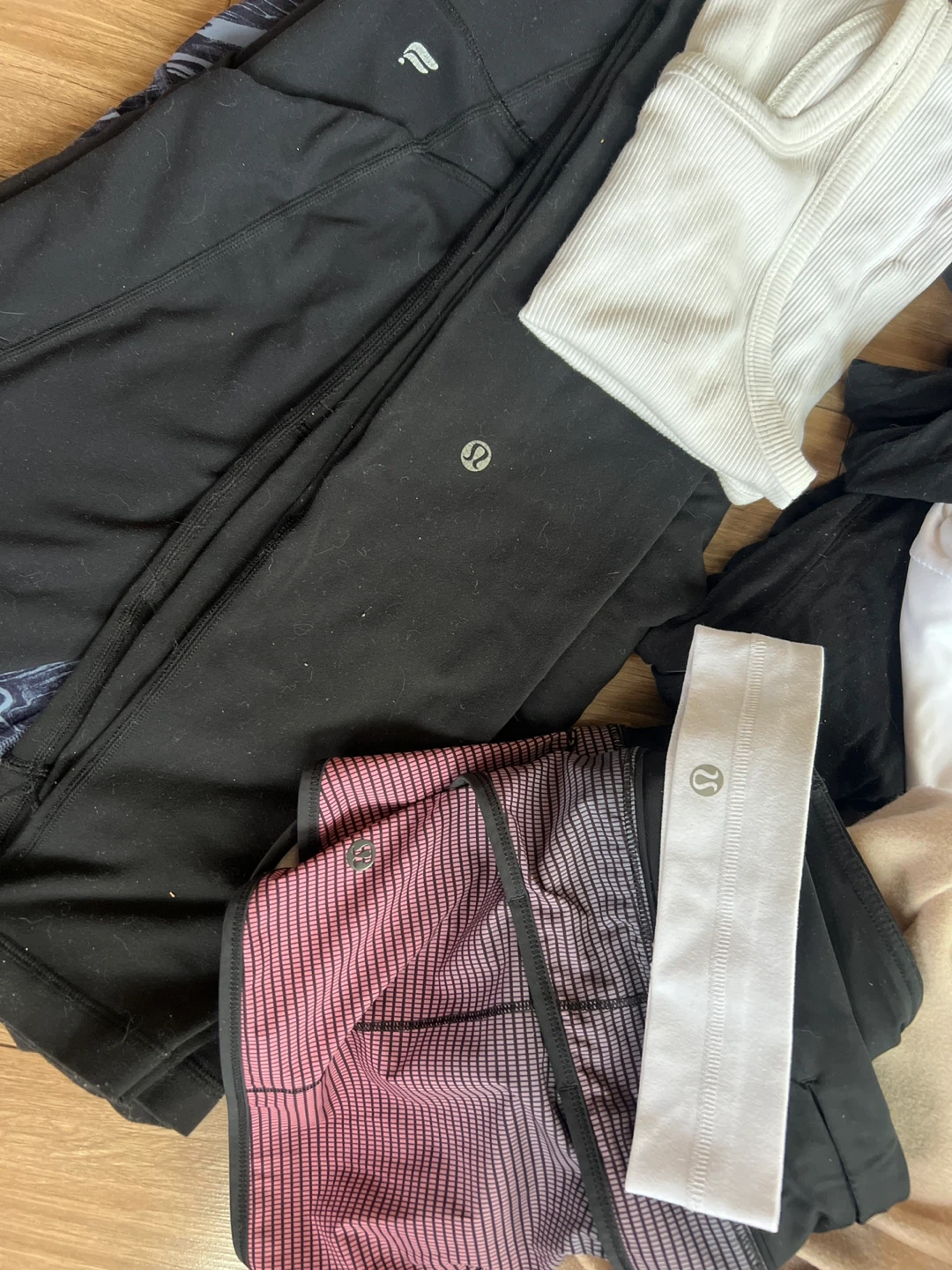 Closet clean out bundle - photo 4