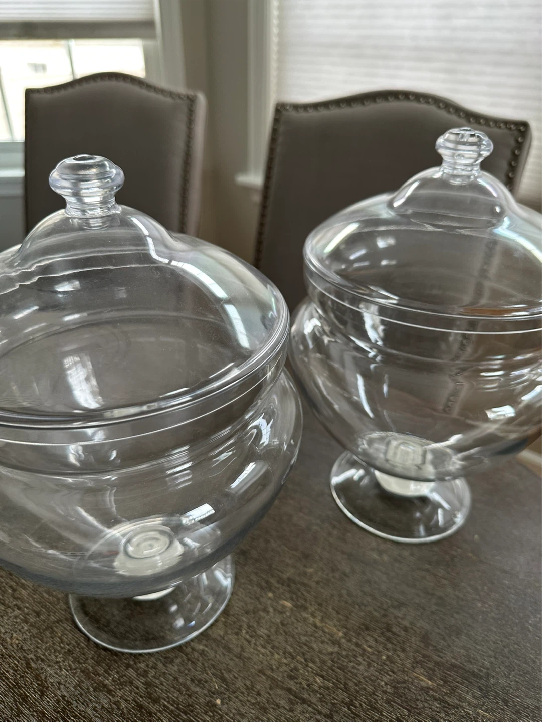 Set of 2 Clear plastic  Jars with Lids - photo 2
