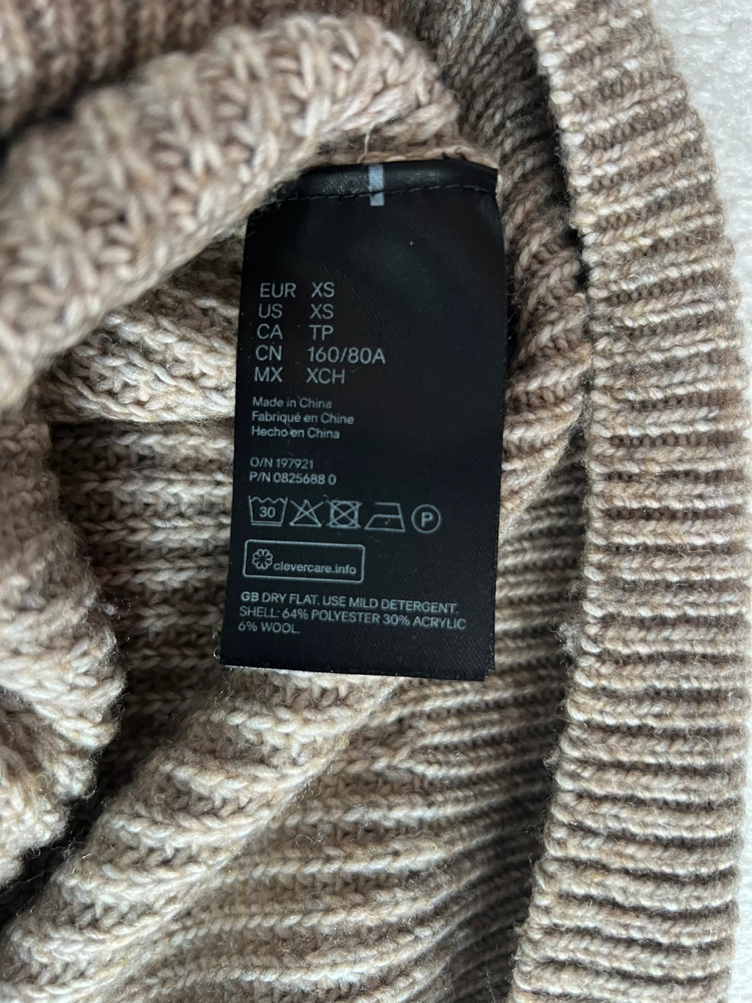 H&M Knit Sweater - US Size (XS) - photo 3