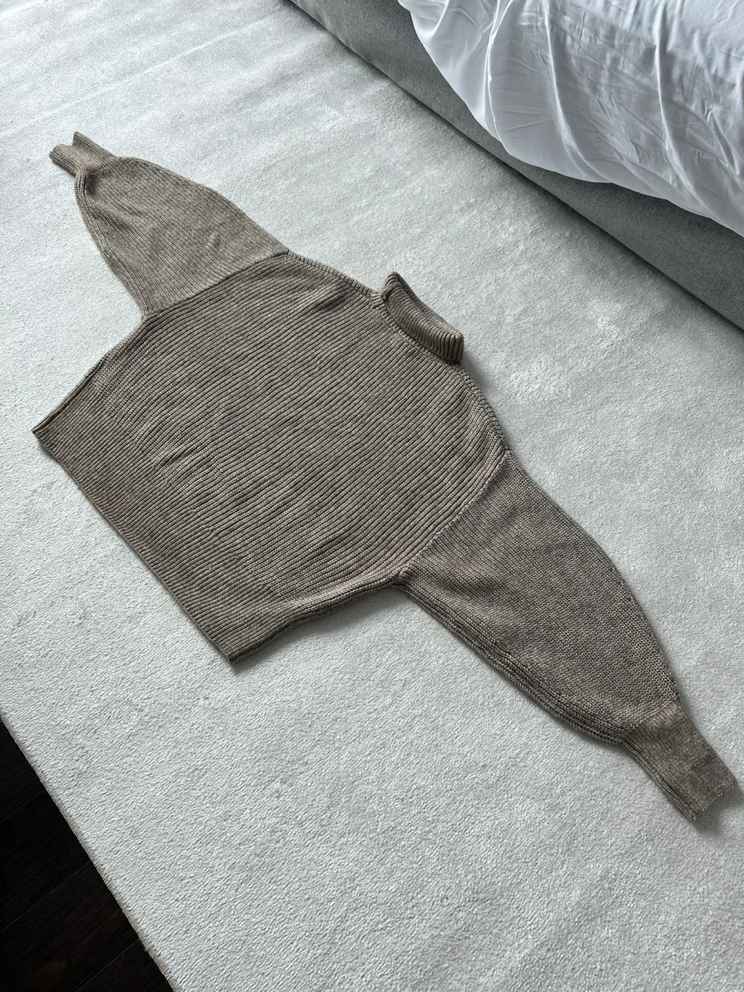 H&M Knit Sweater - US Size (XS) - photo 4