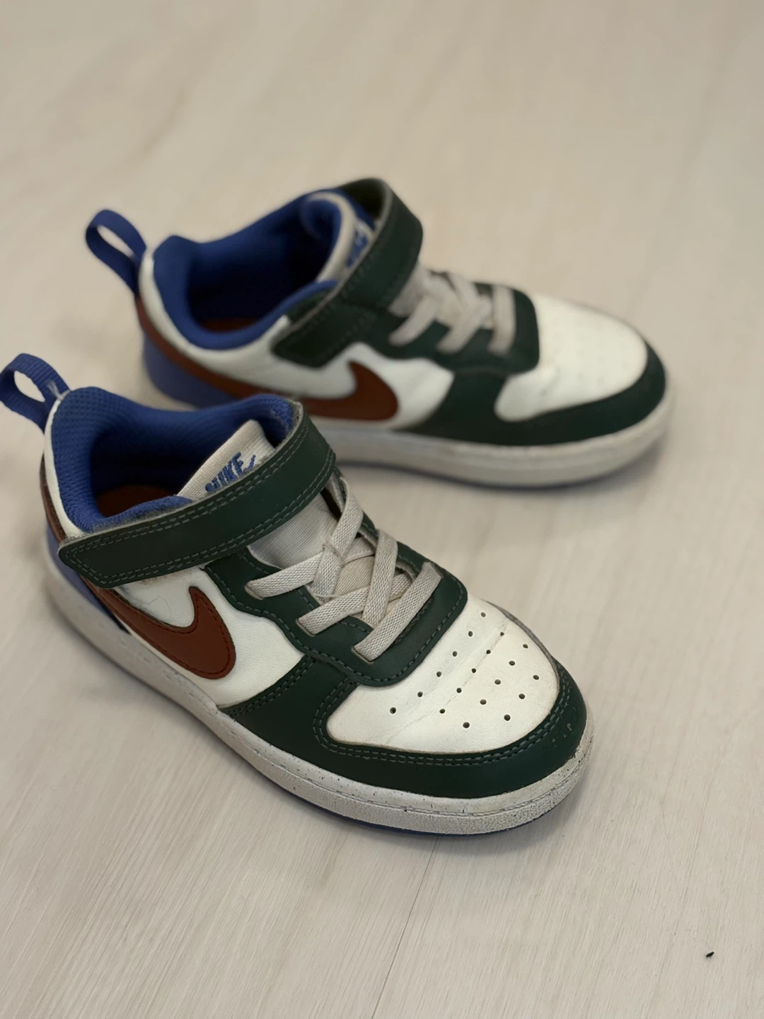 Nike Shoes - photo 3